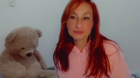 Snapshot of skarlett2072 chatting on 01/02/25, 11:52 Arlett online show from 01/02/25, 11:52