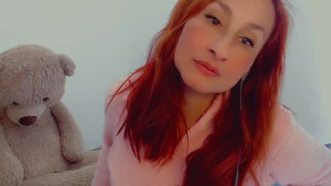 Snapshot of skarlett2072 chatting on 01/03/25, 05:10 Arlett online show from 01/03/25, 05:10