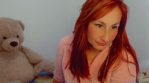 Snapshot of skarlett2072 chatting on 01/05/25, 01:26 Arlett online show from 01/05/25, 01:26