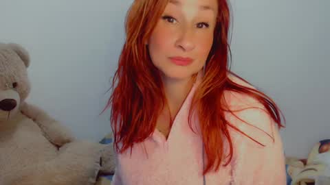 Snapshot of skarlett2072 chatting on 01/06/25, 03:09 Arlett online show from 01/06/25, 03:09