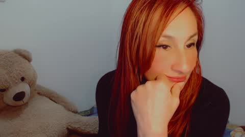 Snapshot of skarlett2072 chatting on 01/07/25, 10:41 Arlett online show from 01/07/25, 10:41