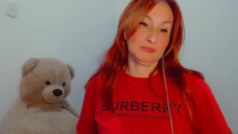 Snapshot of skarlett2072 chatting on 01/11/25, 03:34 Arlett online show from 01/11/25, 03:34