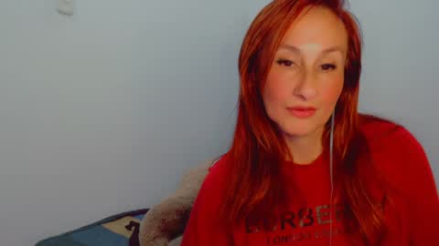 Snapshot of skarlett2072 chatting on 01/12/25, 02:56 Arlett online show from 01/12/25, 02:56