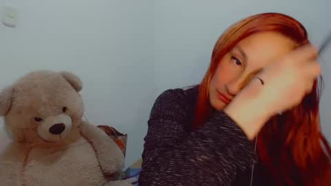 Snapshot of skarlett2072 chatting on 01/14/25, 04:15 Arlett online show from 01/14/25, 04:15