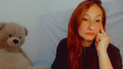 Snapshot of skarlett2072 chatting on 01/21/25, 04:32 Arlett online show from 01/21/25, 04:32