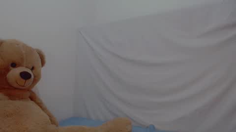 Snapshot of skarlett2072 chatting on 01/21/25, 10:30 Arlett online show from 01/21/25, 10:30