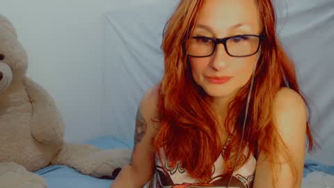 Snapshot of skarlett2072 chatting on 01/29/25, 03:01 Arlett online show from 01/29/25, 03:01