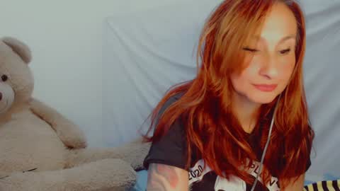 Snapshot of skarlett2072 chatting on 02/02/25, 02:38 Arlett online show from 02/02/25, 02:38