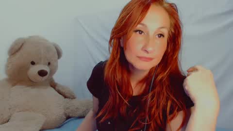 Snapshot of skarlett2072 chatting on 02/13/25, 01:08 Arlett online show from 02/13/25, 01:08