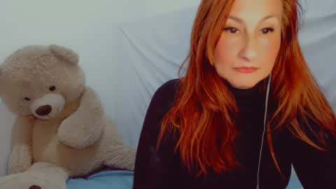 Snapshot of skarlett2072 chatting on 02/21/25, 12:38 Arlett online show from 02/21/25, 12:38