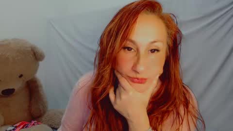 Snapshot of skarlett2072 chatting on 03/07/25, 12:26 Arlett online show from 03/07/25, 12:26