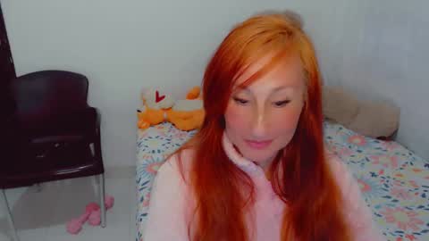 Snapshot of skarlett2072 chatting on 09/11/25, 03:01 Arlett online show from 09/11/25, 03:01