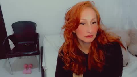 Snapshot of skarlett2072 chatting on 09/19/25, 12:39 Arlett online show from 09/19/25, 12:39