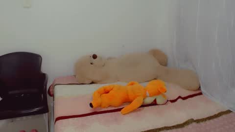 Snapshot of skarlett2072 chatting on 10/09/25, 02:53 Arlett online show from 10/09/25, 02:53