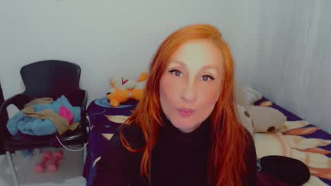 Snapshot of skarlett2072 chatting on 11/06/25, 11:04 Arlett online show from 11/06/25, 11:04