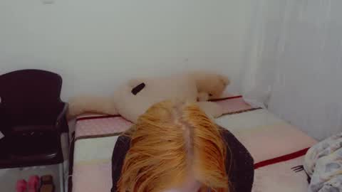 Snapshot of skarlett2072 chatting on 12/04/25, 12:14 Arlett online show from 12/04/25, 12:14