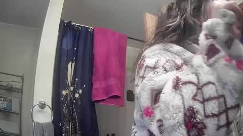 Snapshot of skarlettrose911 chatting on 01/02/25, 06:12 Skarlett Rose online show from 01/02/25, 06:12