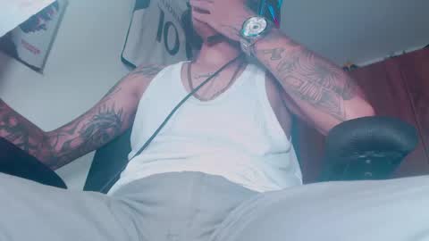 Snapshot of skateboy444 chatting on 04/28/26, 05:45 king online show from 04/28/26, 05:45