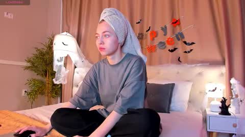 Emily online show from 10/27/25, 01:20