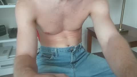 Snapshot of skfuddy chatting on 09/17/25, 04:52 skfuddy online show from 09/17/25, 04:52