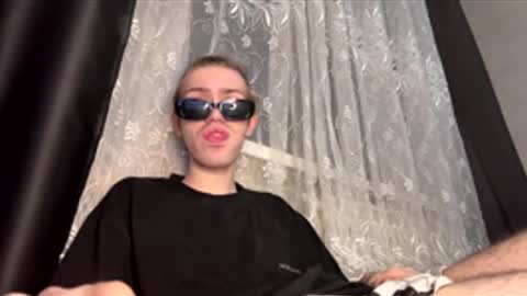 Snapshot of skibatryanka chatting on 02/11/26, 02:05 SKIBA online show from 02/11/26, 02:05