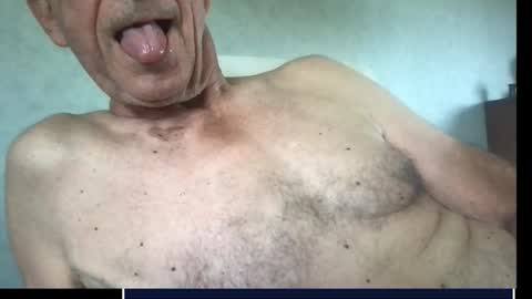 Snapshot of skima48 chatting on 09/18/25, 11:56 skima48 online show from 09/18/25, 11:56