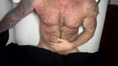 Snapshot of skimaskedbeef chatting on 02/10/25, 09:36 BEEF online show from 02/10/25, 09:36