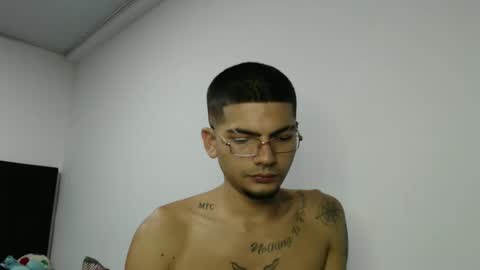 Snapshot of skinny_badboy chatting on 02/12/26, 03:23 E R O S online show from 02/12/26, 03:23