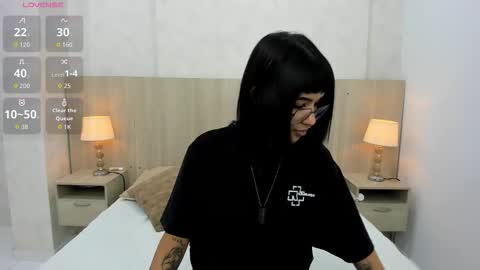 Emily Rojas online show from 12/17/25, 07:20