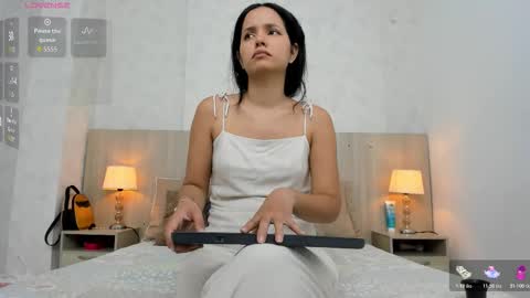 Isabela online show from 11/25/25, 11:32