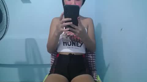 skinny_laura18xxx online show from 04/24/26, 05:26