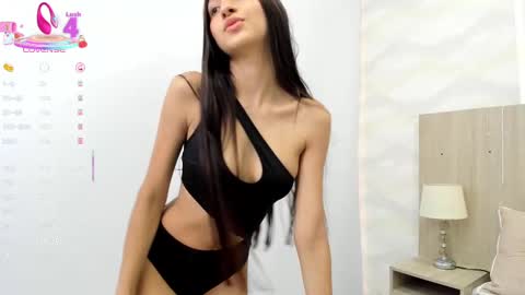 Lily online show from 03/07/25, 10:54