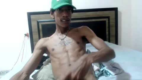 Snapshot of skinny_long_cock chatting on 10/14/25, 07:09 Albert online show from 10/14/25, 07:09
