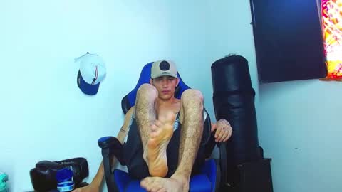 Snapshot of skinny_marked chatting on 01/18/25, 06:21 skinny marked online show from 01/18/25, 06:21
