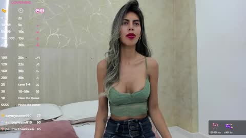 Snapshot of skinny_noa chatting on 02/14/25, 05:25 Noa online show from 02/14/25, 05:25