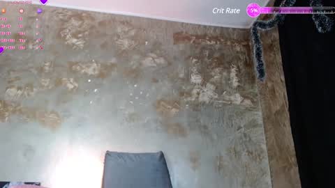 Snapshot of skinny_yizz chatting on 12/14/24, 08:13 Only Pvt online show from 12/14/24, 08:13