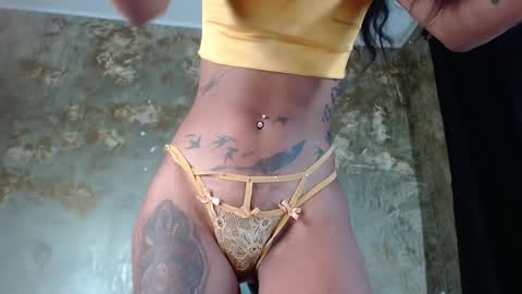 Snapshot of skinny_yizz chatting on 12/22/24, 10:04 Only Pvt online show from 12/22/24, 10:04