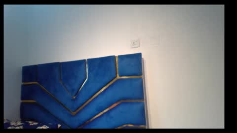 skinnyasssexyboobs online show from 11/04/25, 12:37