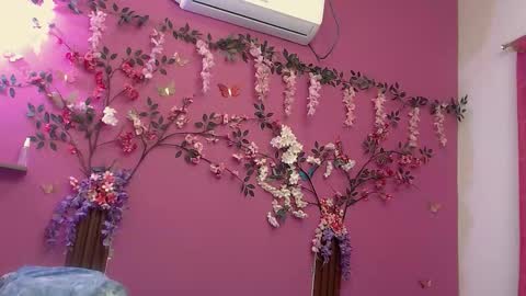 Snapshot of skinnybarbie022 chatting on 09/17/25, 01:40 barbi online show from 09/17/25, 01:40