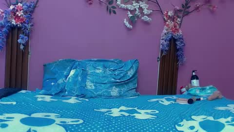 Snapshot of skinnybarbie022 chatting on 09/26/25, 01:09 barbi online show from 09/26/25, 01:09