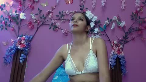 Snapshot of skinnybarbie022 chatting on 10/05/25, 02:10 barbi online show from 10/05/25, 02:10