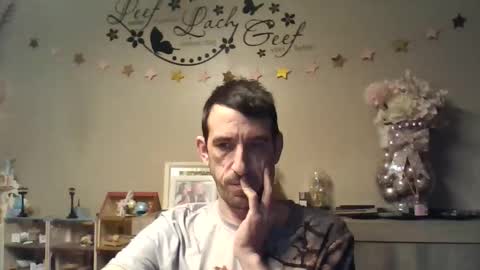 Snapshot of skinnybigcock2 chatting on 01/12/26, 04:39 SkinnyBigCock2 online show from 01/12/26, 04:39