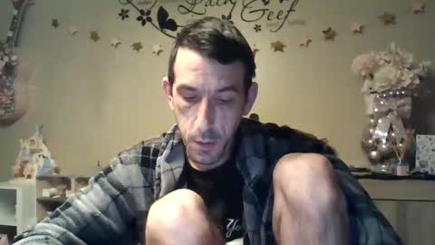 Snapshot of skinnybigcock2 chatting on 01/18/26, 06:06 SkinnyBigCock2 online show from 01/18/26, 06:06
