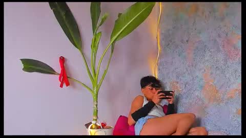 Snapshot of skinnybody_ chatting on 03/26/26, 06:24 skinnybody_ online show from 03/26/26, 06:24