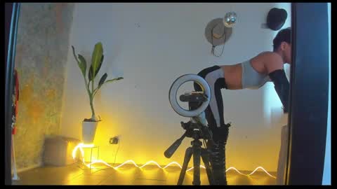 Snapshot of skinnybody_ chatting on 04/07/26, 08:09 skinnybody_ online show from 04/07/26, 08:09