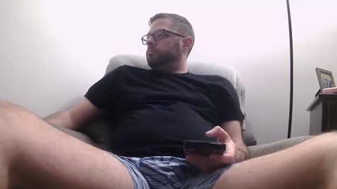 Snapshot of skinnydadbod chatting on 03/26/26, 11:32 B online show from 03/26/26, 11:32