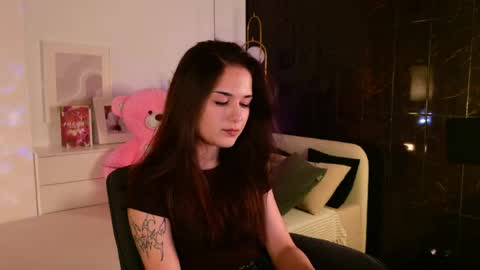 Ellie online show from 04/28/26, 09:09