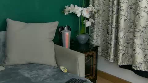 Snapshot of skinnynatty chatting on 06/24/26, 03:49 Natty online show from 06/24/26, 03:49