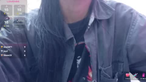 Karla  online show from 11/12/25, 02:56