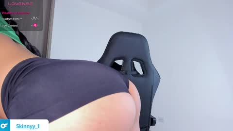 Skinnyy   online show from 04/08/26, 12:10